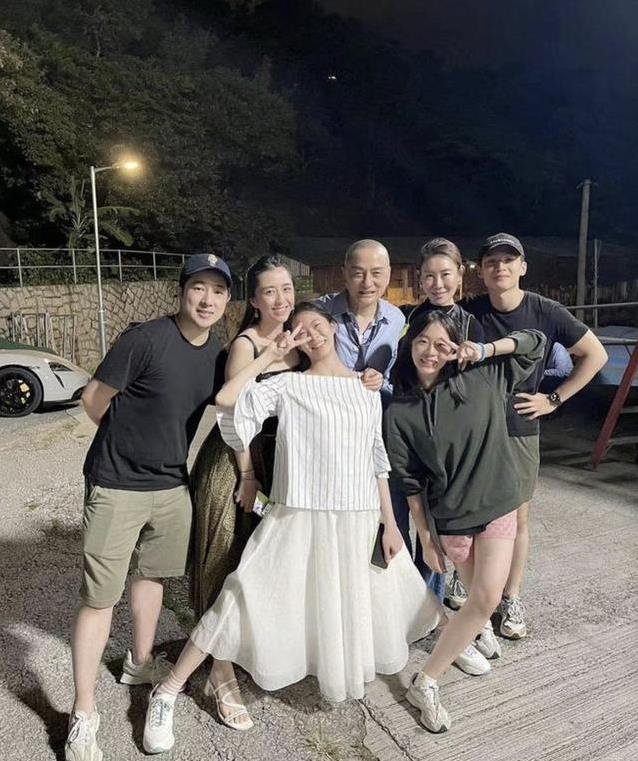 主要是带, 喊着