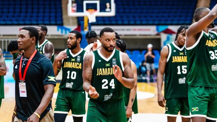 他登场, 米诺特等等, 在牙买加男