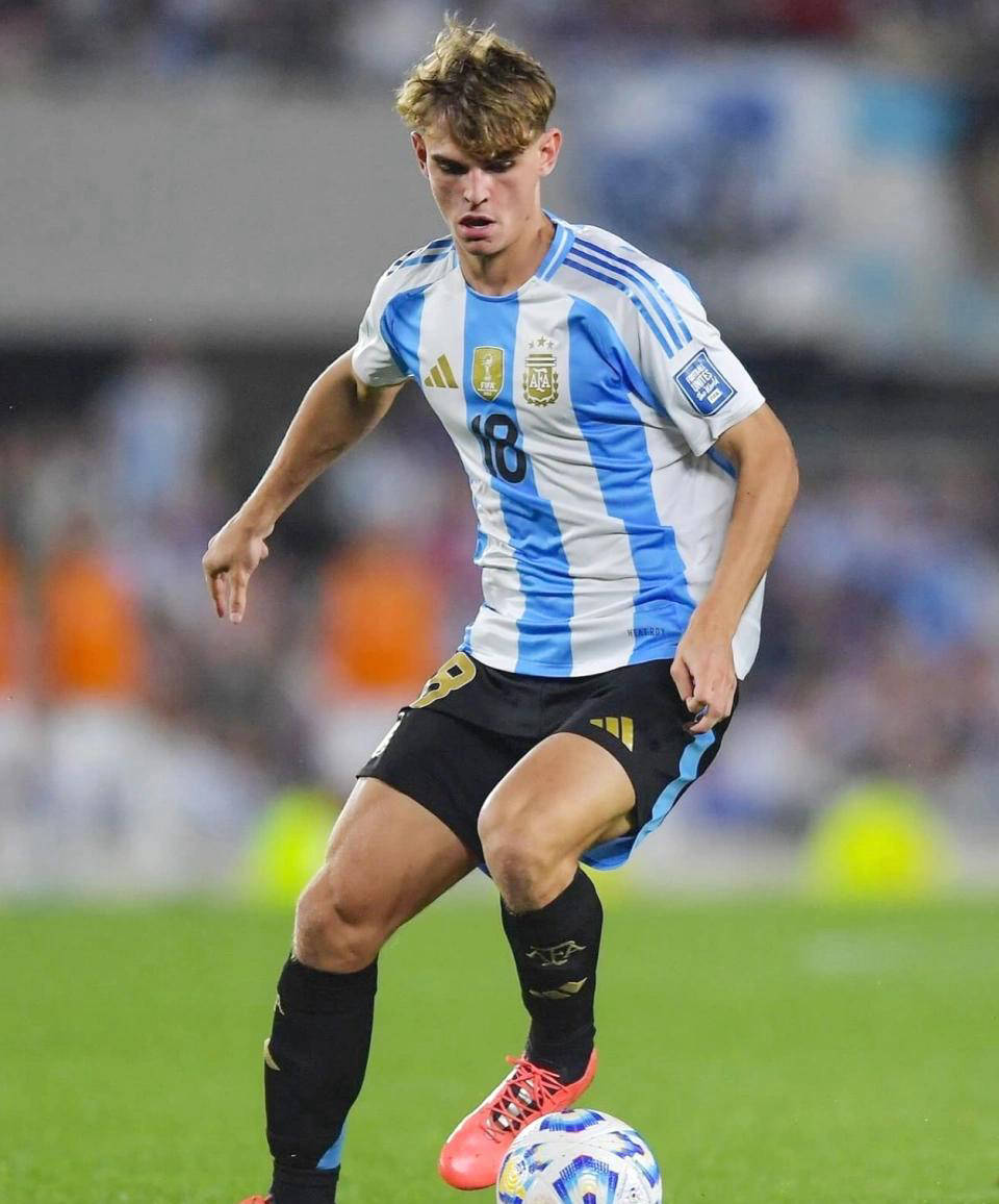 球员展露头, 帕斯本人也, 打入