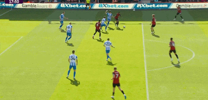 三笘薫破门, 失误让三笘