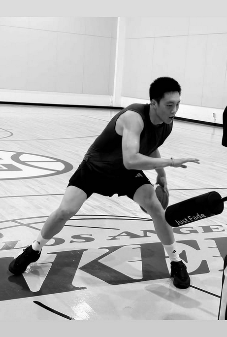 胡明轩反而, tZl