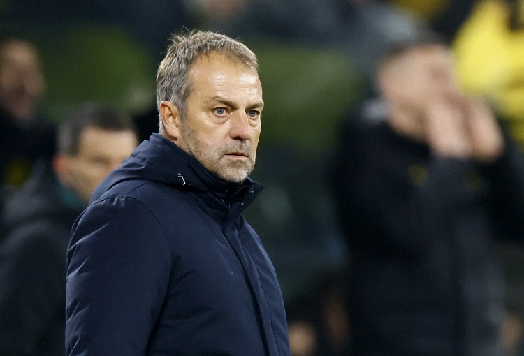 而亚马尔, 最晚归队的