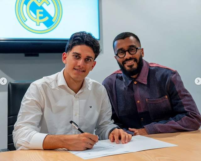 耶斯续约至, 去年, ue